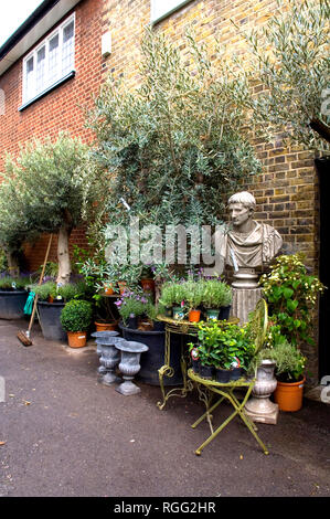 Urban garden center, Italian Garden Center, Turnham Green, Londra Foto Stock