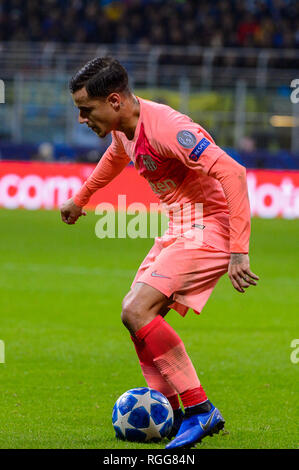 Milano - Novembre 6, 2018: Philippe Coutinho 7 controlla la sfera. FC Internazionale - FC Barcellona. La UEFA Champions League. Giornata 4. Giuseppe Meazza (San Foto Stock