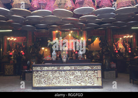 Xix secolo Tin Hau (dea del mare) tempio complesso, Yau Ma Tei , Kowloon, Hong Kong, Cina, Asia Foto Stock