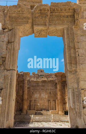 Tempio di Bacco rovine romane di Baalbek nella valle di beeka Libano medio oriente Foto Stock