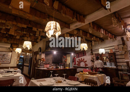 Interno del Restaurante Tromba Rija, Leiria, Portogallo Foto Stock