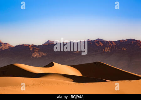 Stati Uniti d'America, Californien, Valle della Morte, il Parco Nazionale della Valle della Morte, Mesquite Flat dune di sabbia Foto Stock