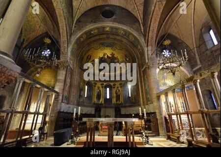 Modena, Emilia Romagna, Italia. Dicembre 2018. I magnifici interni della cattedrale. Dettagli preziosi presi cura di perfettamente conservati. Foto Stock