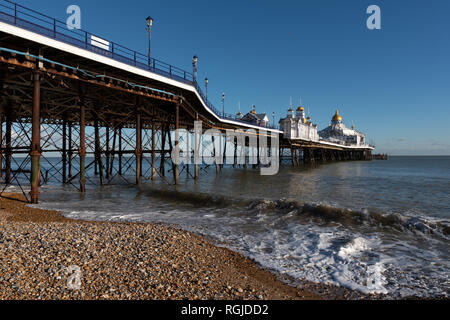 EASTBOURNE, EAST SUSSEX/UK - gennaio 28 : Vista di Eastbourne Pier in East Sussex on gennaio 28, 2019 Foto Stock