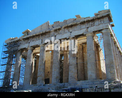 Il Partenone di Atene (Grecia), il più iconico Edificio del classico di età greca Foto Stock