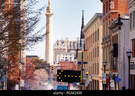 Baltimore cityscape con colonna di Washington, Stati Uniti Maryland Foto Stock