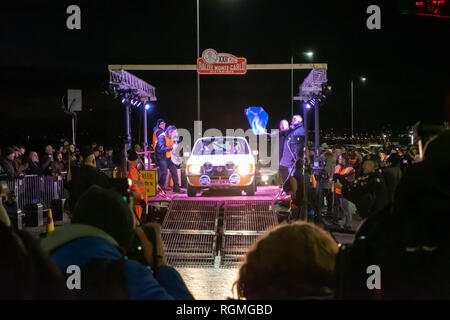 Glasgow, Scotland, Regno Unito. 30 Gennaio 2019: Il XXII Rallye Montecarlo Historique inizia da Clydebank. Credito: Berretto Alamy/Live News Foto Stock