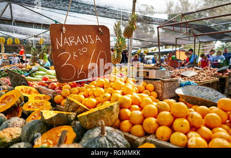 Uruguay, Montevideo, frutto su un mercato Foto Stock