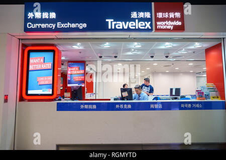 HONG KONG - circa novembre, 2016: Travelex presso l'Aeroporto Internazionale di Hong Kong. Essa è il principale aeroporto di Hong Kong. L'aeroporto è situato sulla isla Foto Stock