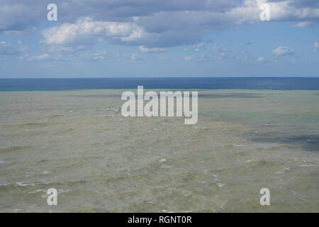 Acque reflue di inquinare il mare Mediterraneo Beirut Libano Foto Stock