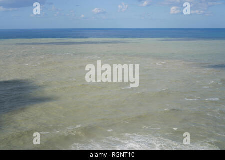 Acque reflue di inquinare il mare Mediterraneo Beirut Libano Foto Stock