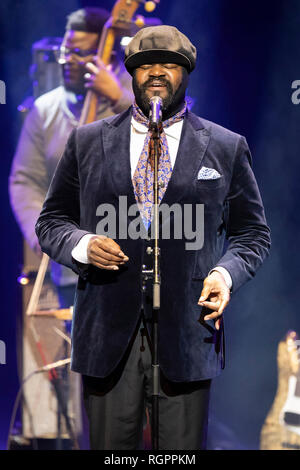 Gregory Porter sul palco in occasione del Montecarlo Jazz Festival che si tiene a Monaco, su 2018/11/13 Foto Stock