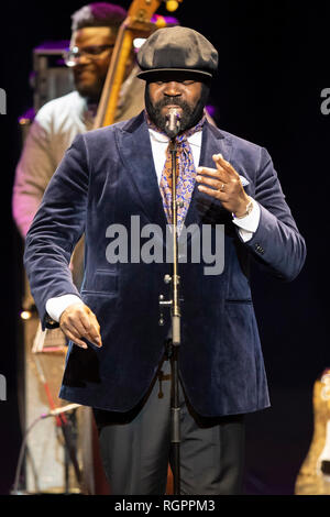 Gregory Porter sul palco in occasione del Montecarlo Jazz Festival che si tiene a Monaco, su 2018/11/13 Foto Stock