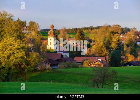 Thanning, vicino Egling, Tölzer Land, Alta Baviera, Baviera, Germania Foto Stock