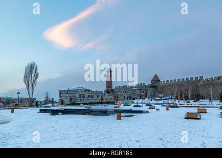 Erzurum castello e parco durante l inverno con neve a Erzurum, Turchia Foto Stock