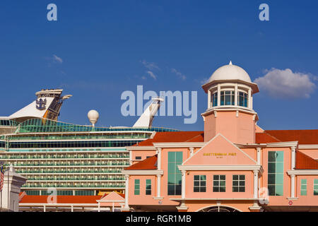 Swettenham Pier situato in corrispondenza della saldatura Quay uno dei principali entrata per turisti provenienti da Penang via nave da crociera.George Town, Penang, Malaysia Foto Stock