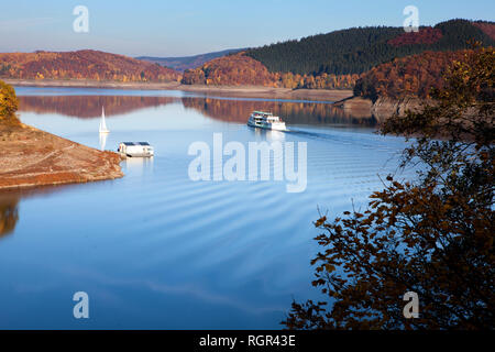 Serbatoio Biggetalsperre, Attendorn, Renania settentrionale-Vestfalia, Germania, Europa Foto Stock