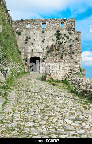 Ingresso del castello di Rozafa, Shkodra, Albania Foto Stock