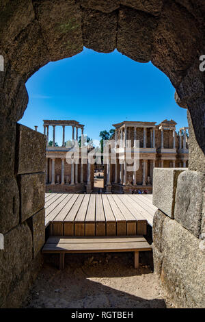 Merida, Badajoz, Spagna; Maggio 2015: Teatro Romano di Merida. Situato nel complesso archeologico di Merida, uno dei più grandi e più ampio arco Foto Stock