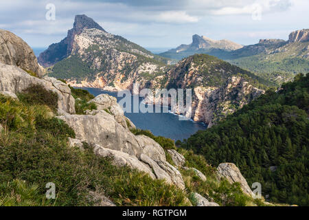 Vista dal Mirador Es Colomer a Cap de Formentor, Mallorca Foto Stock