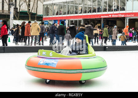 Frost Fest è un evento invernale in Bryant Park di New York City, Stati Uniti d'America Foto Stock