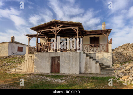 Vecchia casa nel villaggio di Kastro. Thassos Island, Macedonia orientale e Tracia, Grecia Foto Stock