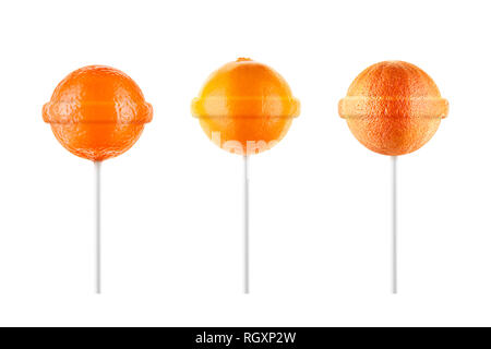 Lecca lecca. Limone, pompelmo, arancione set isolato su sfondo bianco. Creative idea candy Foto Stock