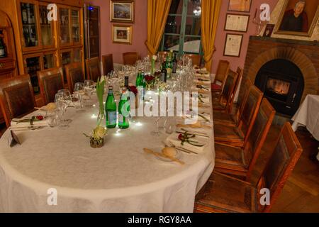 Tabella set con eleganza per matrimonio Foto Stock