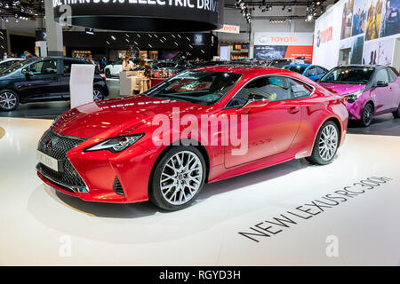 Bruxelles - Jan 18, 2019: Lexus RC 300h auto presentati presso la 97Bruxelles Motor Show 2019 Autosalon. Foto Stock