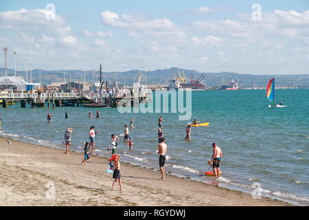 Spiaggia Vicino a Mount Maunganui, Tauranga, Nuova Zelanda Foto Stock