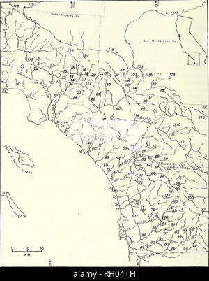 . Bollettino. Scienza e storia naturale; storia naturale. 108 sud della Accademia delle Scienze della California. Fig. 3. Mappa di drenaggio delle acque costiere California dal Malibu Creek (Los Angeles County) a Tijuana Fiume (confine messicano). (Le abbreviazioni in metodi; le frecce indicano la direzione di flusso in acquedotti.) Malibu Cr, 2. Topanga Cr, 3. Ballona Marsh e Cr, precedentemente noto come ricevere il fiume di Los Angeles (linea tratteggiata), 4. Rio Hondo e Whittier allagamento del bacino di controllo, 5. Bull Cn, trib Sepulveda allagamento del bacino di controllo, 6. Pacoima Cr, 7. Soledad Cn (superiore Santa Clara R), 8. Poco Tujunga Cn, 9. Big Tujunga Cr e Re, t Foto Stock