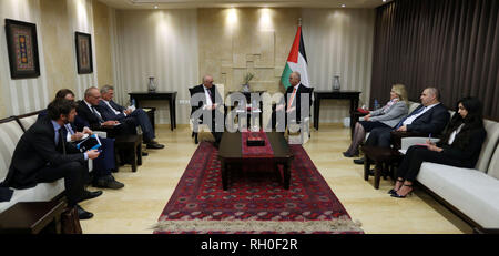 31 gennaio 2019 - Ramallah, West Bank, Territorio palestinese - palestinesi Primo Ministro, Rami Hamdallah, incontra il ministro di Stato per gli Affari Esteri Andreas Michelis, in Cisgiordania città di Ramallah, il 31 gennaio 2019 (credito Immagine: © il primo ministro ufficio/APA immagini via ZUMA filo) Foto Stock