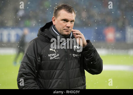 Amburgo, Deutschland. 30 gen, 2019. Uwe KOSCHINAT (pullman, SH), mezza figura, mezza figura, Soccer 2. Bundesliga, 19. Giornata, Hamburg Amburgo Amburgo (HH) - Amburgo SV Sandhausen (SH) 2: 1, su 01/30/2019 in Hamburg/Germania. € | Utilizzo di credito in tutto il mondo: dpa/Alamy Live News Foto Stock