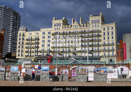 Il Grand Hotel sul lungomare di Brighton dopo la recente ristrutturazione esterna UK fotografia scattata da Simon Dack Foto Stock