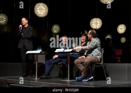 Berlino, Germania. 31 gennaio, 2019. Conferenza stampa presso la Komische Oper circa il futuro della Komische Oper con Barrie Kosky, il dottor Klaus Lderer, Philip Broe re. Credito: Beata Siewicz/Pacific Press/Alamy Live News Foto Stock