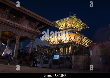 KATHMANDU, NEPAL - 5 maggio: Krishna Mandir in Patan il Jan 16, 2019. Patan è elencato come un patrimonio mondiale dall UNESCO, i templi ha mille anni della sua Foto Stock