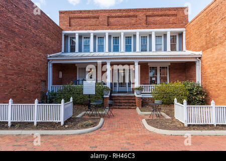 DAVIDSON, NC, Stati Uniti d'America-1/24/19: la trattativa House, sulla strada principale, ospita gli uffici dell'azienda. Foto Stock