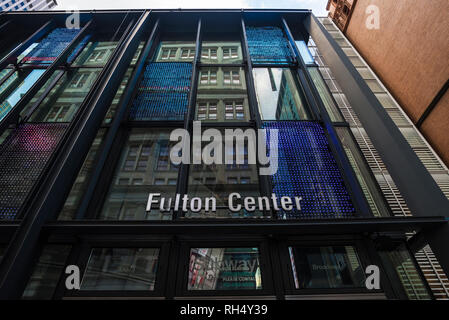 La città di New York, Stati Uniti d'America - 26 Luglio 2018: facciata di Fulton Center, centro di transito e complesso retail, in Broadway, Manhattan, New York City, Stati Uniti d'America Foto Stock