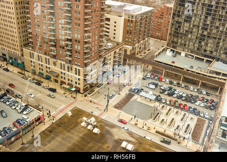 CHICAGO, IL - MARZO 28, 2016: vista di Chicago durante il giorno. La città è un hub internazionale per la finanza, commercio, industria, tecnologia, telecommun Foto Stock