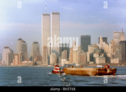 Il World Trade Center nel febbraio 1988 a New York, Stati Uniti d'America. Il WTC torri gemelle sono stati sabbiati da terroristi al 11 settembre, 2001 Foto Stock