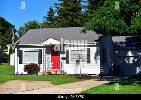 South Elgin, Illinois, Stati Uniti d'America. Una piccolissima, ordinata home in Chicago suburbana. Foto Stock