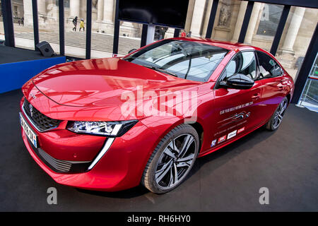 Parigi, Francia. 31st gennaio 2019. La più bella auto dell'anno: Peugeot 508 - l'International Automobile Festival riunisce a Parigi le più belle concept car realizzate dai costruttori, dal 30 gennaio al 3 febbraio 2019. Credit: Bernard Menigault/Alamy Live News Foto Stock