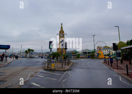 Il Mallock Memorial Clock Tower in Torquay, Devon England. Costruito nel 1902. Foto Stock