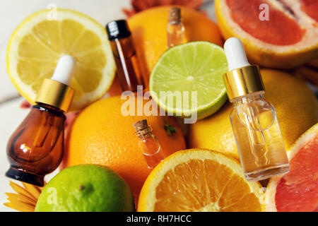 Agrumi oli essenziali e prodotti cosmetici Foto Stock