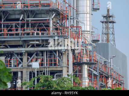 Vista della struttura della raffineria di petrolio. Foto Stock