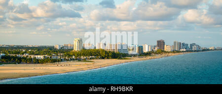Vista panoramica della spiaggia di Fort Lauderdale, Florida Foto Stock