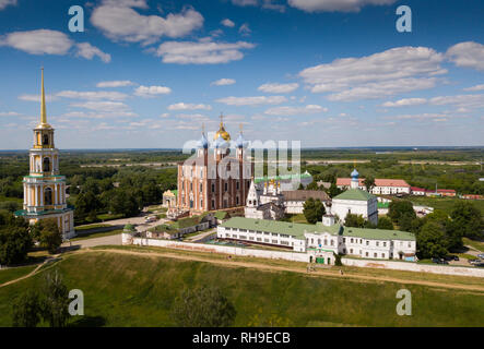 Vista di Ryazan Cremlino - più antico e storico monumento architettonico di Russia Foto Stock