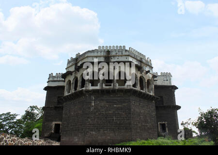 Daulatabad Deogiri fort facciata, Aurangabad, Maharashtra, India Foto Stock