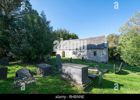 St Rhychwyns' chiesa a Llanrhychwyn vicino Trefriw nel Conwy Valley Galles del Nord il più antico sopravvissuto del VI secolo la struttura della chiesa in Galles Foto Stock