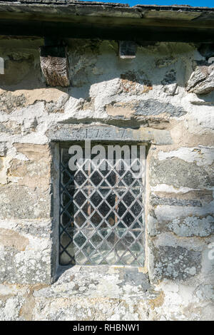 St Rhychwyns' chiesa a Llanrhychwyn vicino Trefriw nel Conwy Valley Galles del Nord il più antico sopravvissuto del VI secolo la struttura della chiesa in Galles Foto Stock